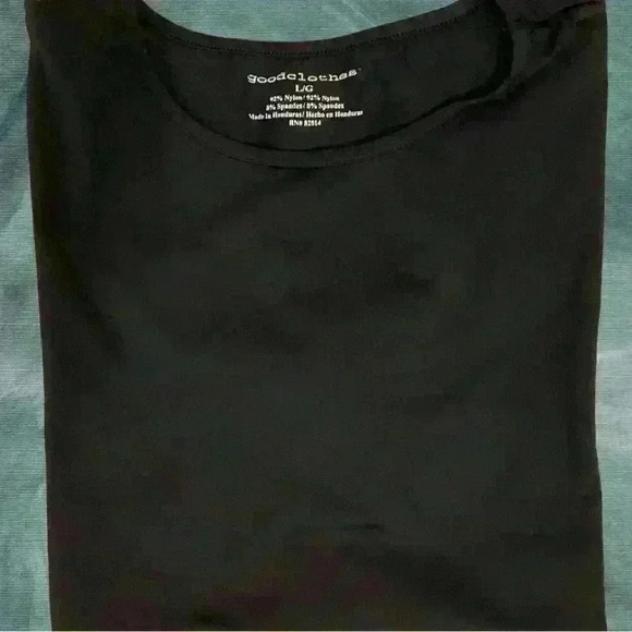 Good Clothes short sleeve top. - Picture 2 of 4